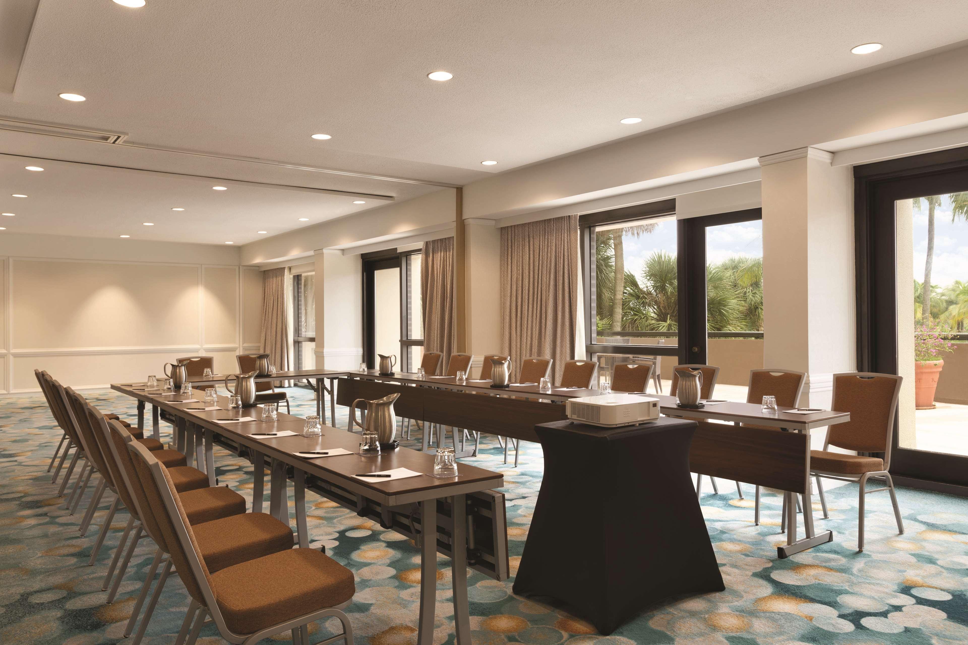 Hilton Miami Airport Blue Lagoon Miami Springs Εξωτερικό φωτογραφία
